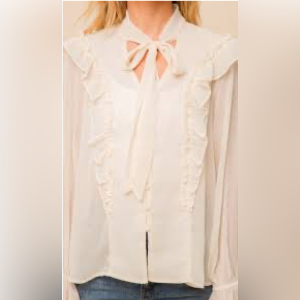 💕106 Hem & Thread White Ruffled Blouse - Picture 2 of 3